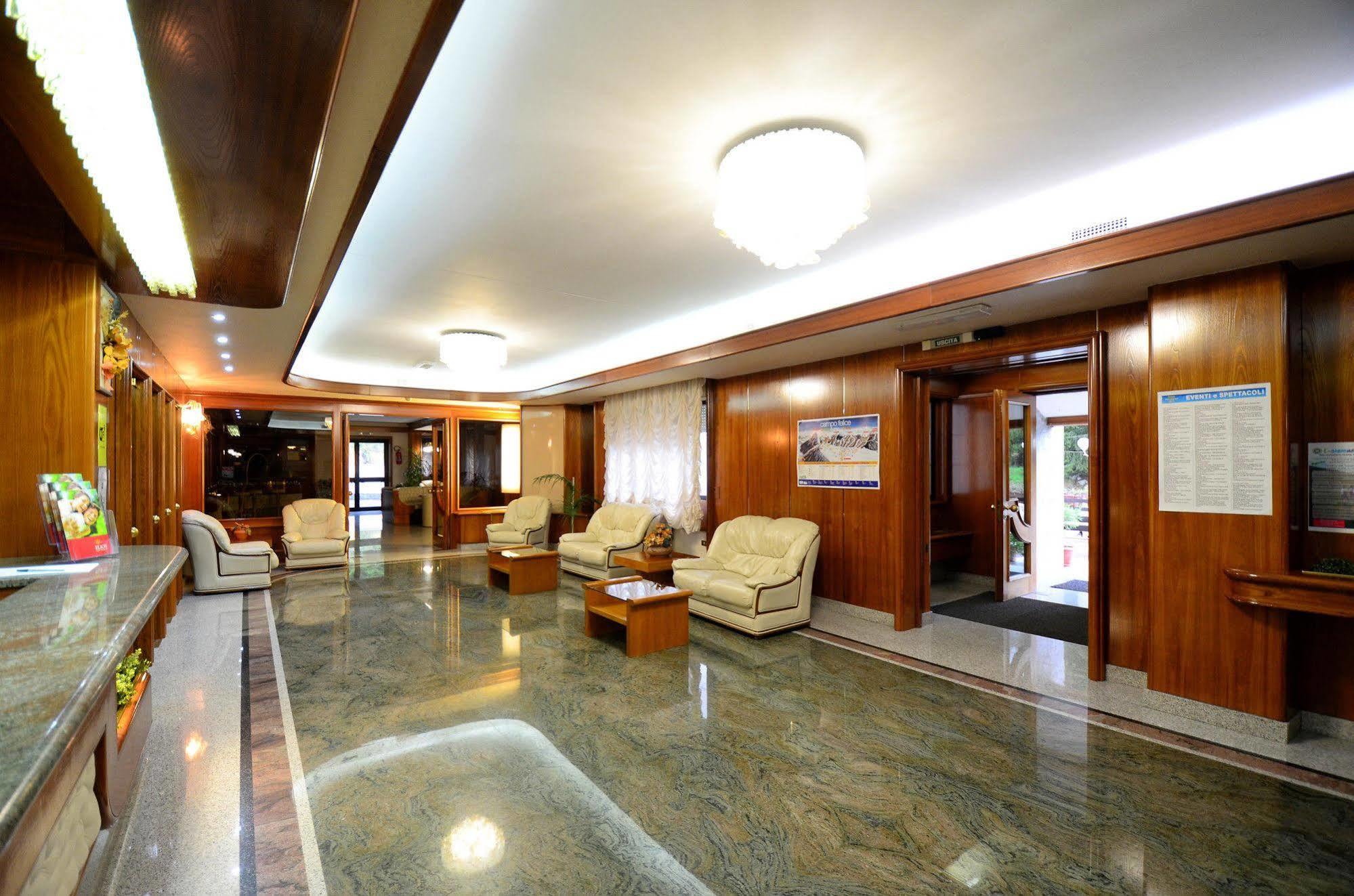 Grand Delle Rocche Hotel 4*